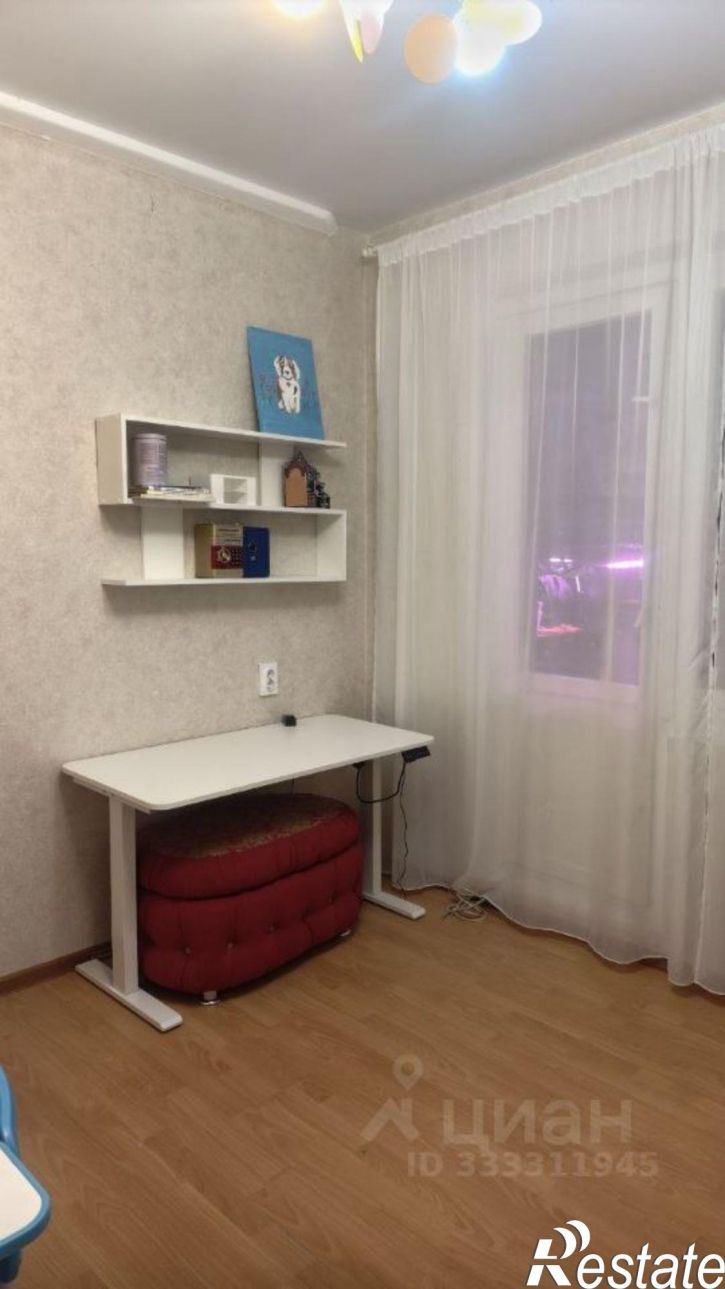 3-комн квартира ул Чебрикова, 42,  д. 42