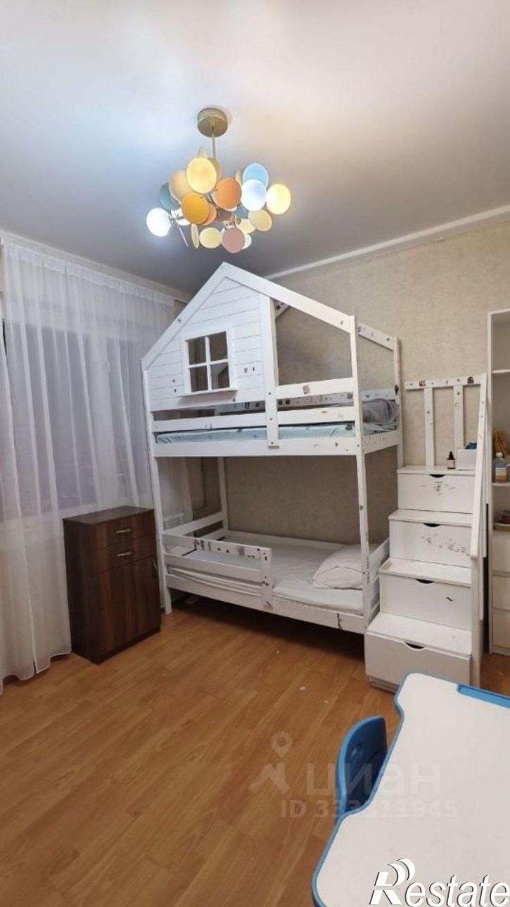3-комн квартира ул Чебрикова, 42,  д. 42