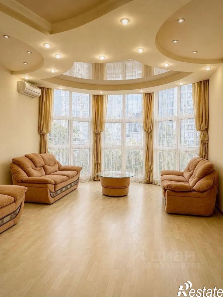 3-комн квартира ул Войкова, 35,  д. 35