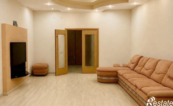 3-комн квартира ул Войкова, 35,  д. 35