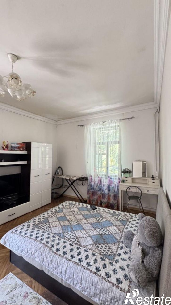 2-комн квартира ул Ялтинская, 24,  д. 24