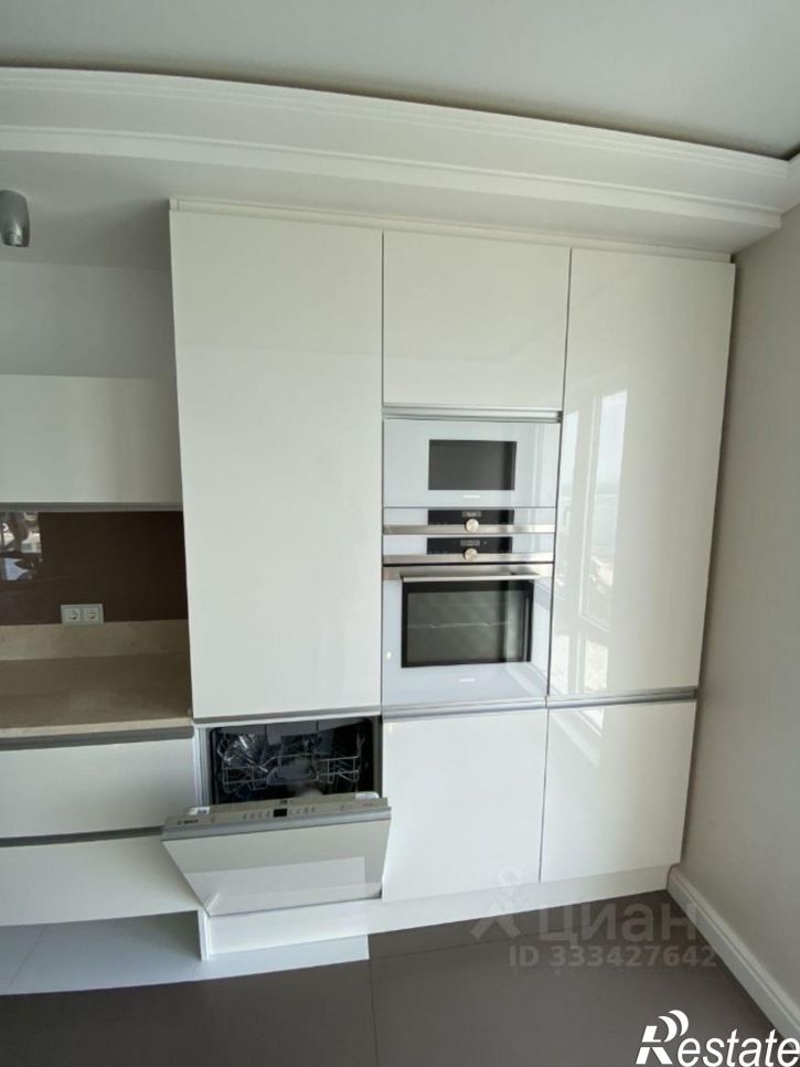 3-комн квартира ул Гагринская, 3/5,  д. 3/5