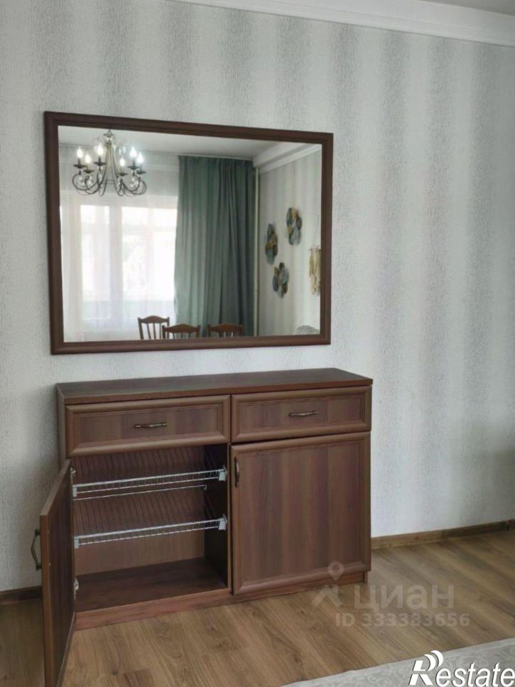 3-комн квартира ул Чебрикова, 42,  д. 42