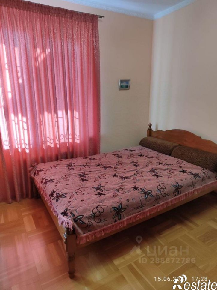 3-комн квартира ул Дагомысская, 42/3,  д. 42/3