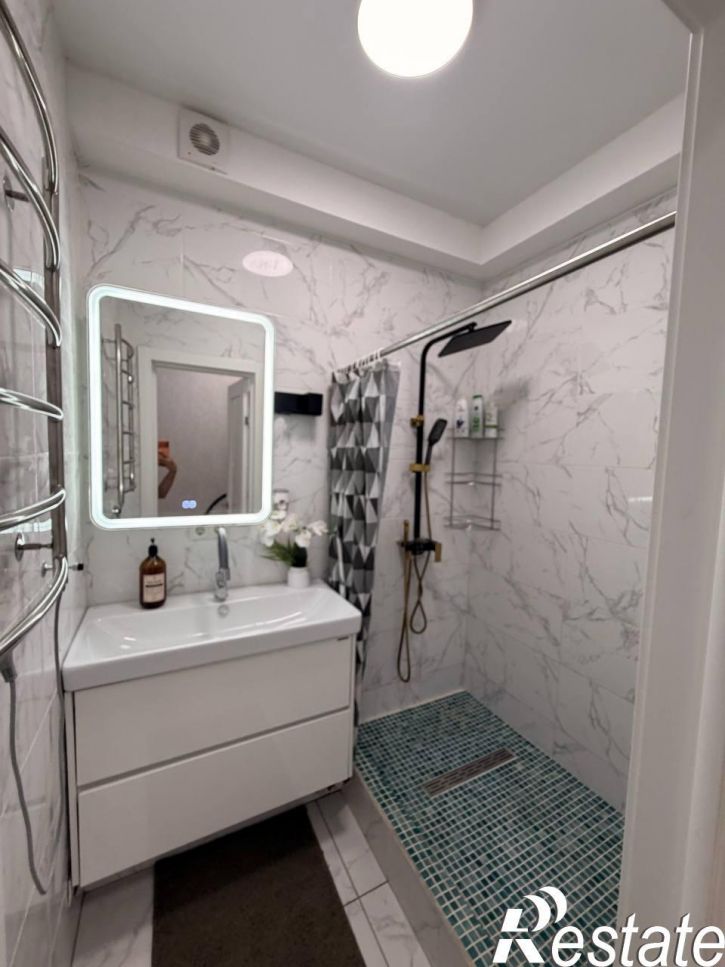 2-комн квартира Теневой переулок , 10а2к