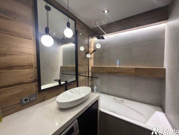2-комн квартира Красная улица, 27,  д. 27