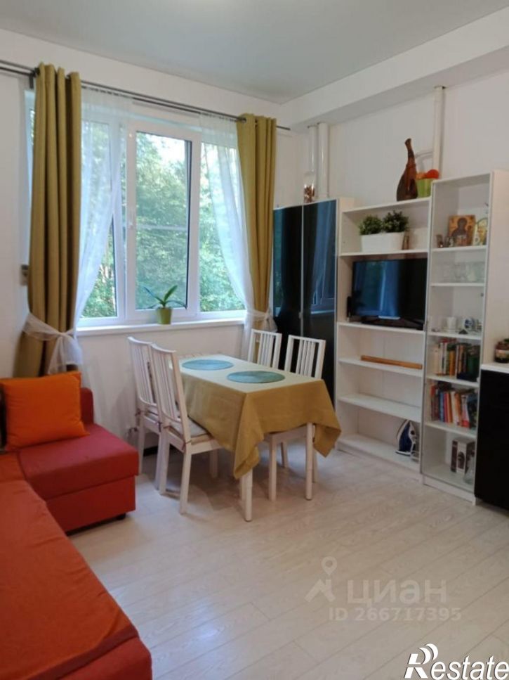 3-комн квартира Амбровая улица, 35,  д. 35