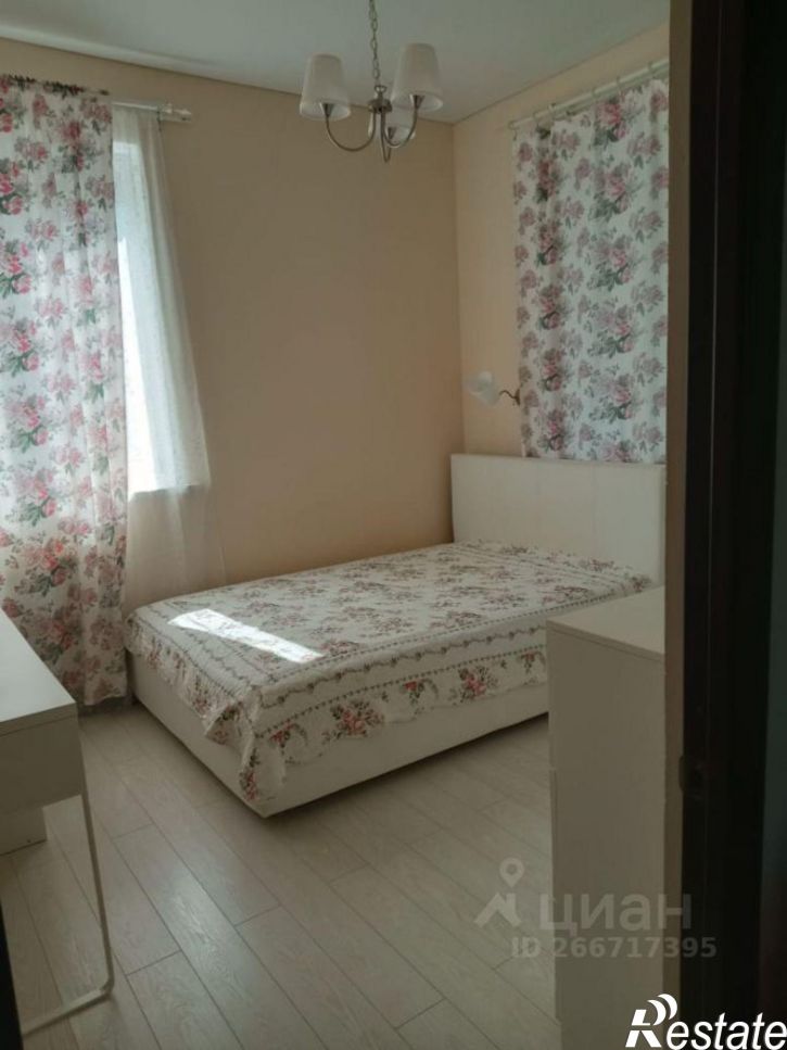 3-комн квартира Амбровая улица, 35,  д. 35