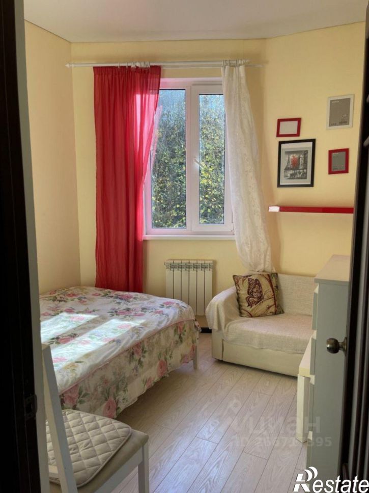 3-комн квартира Амбровая улица, 35,  д. 35