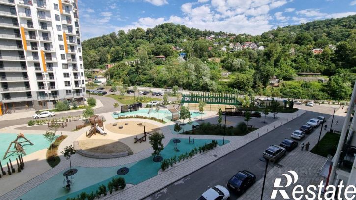 2-комн квартира улица Искры, 88 к10,  д. 88 к10