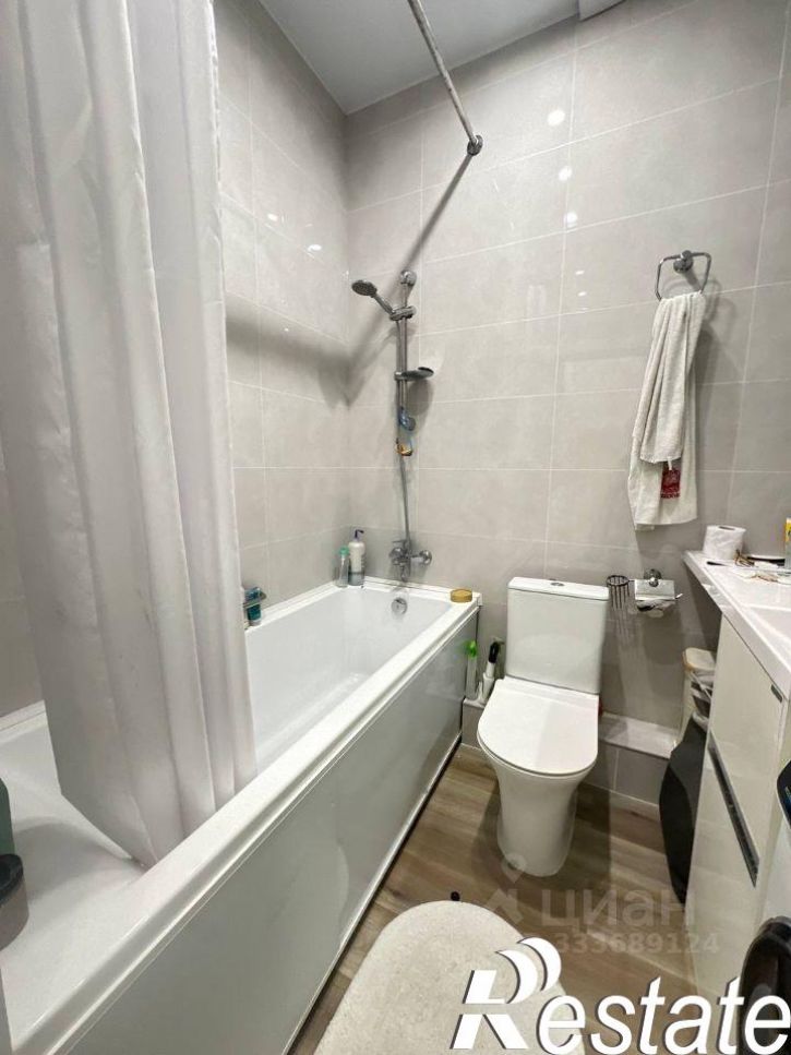 3-комн квартира улица Гастелло, 28 к1,  д. 28 к1