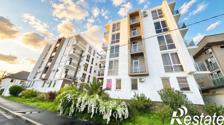 2-комн квартира Тростниковая улица, 35,  д. 35