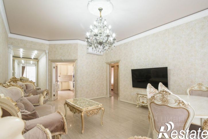 4-комн квартира улица Ульянова, 61,  д. 61