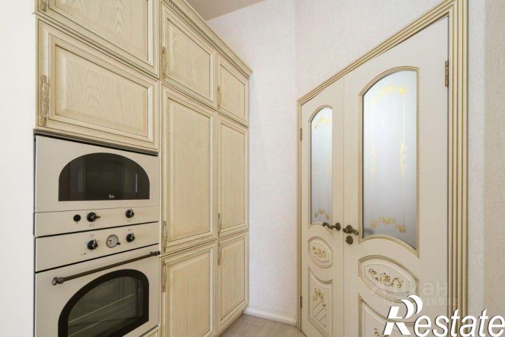 4-комн квартира улица Ульянова, 61,  д. 61