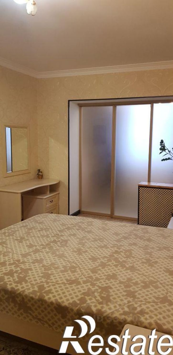 2-комн квартира улица Дмитриевой, 34,  д. 34