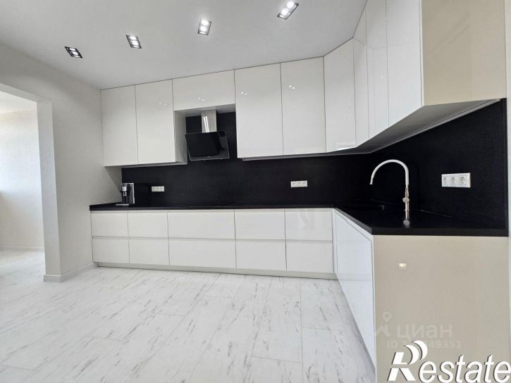 3-комн квартира Дагомысский переулок, 18,  д. 18