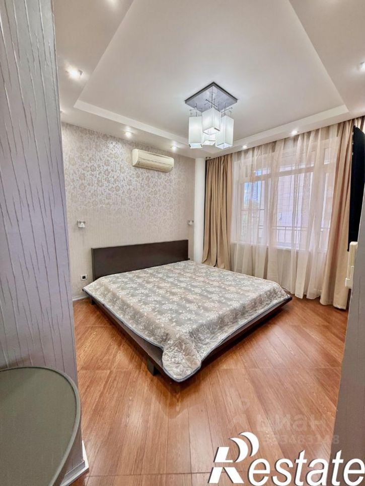 3-комн квартира улица Роз, 32А,  д. 32А