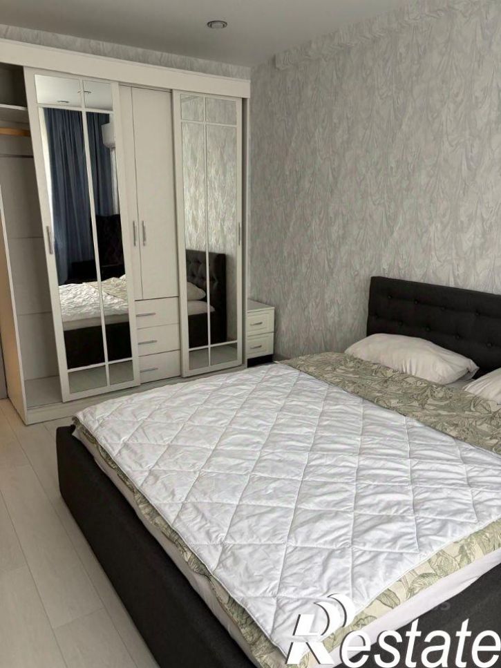 3-комн квартира улица Грибоедова, 17,  д. 17