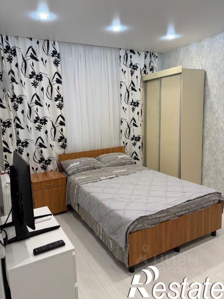 3-комн квартира улица Грибоедова, 17,  д. 17