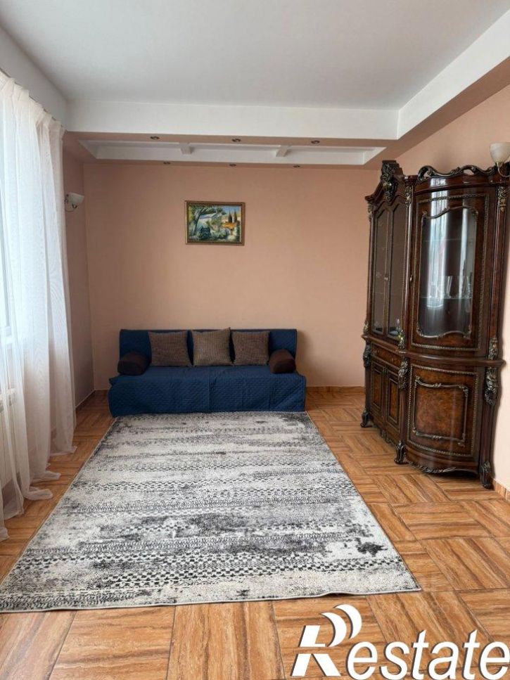 3-комн квартира улица Бестужева, 24,  д. 24