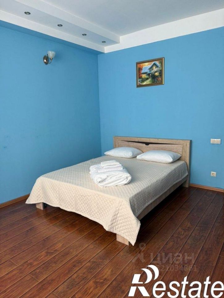 3-комн квартира улица Бестужева, 24,  д. 24