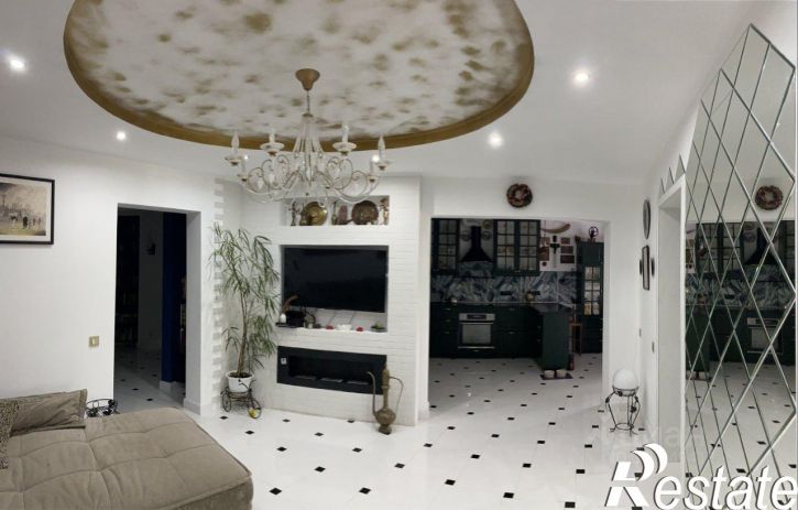 3-комн квартира улица Пирогова, 30,  д. 30