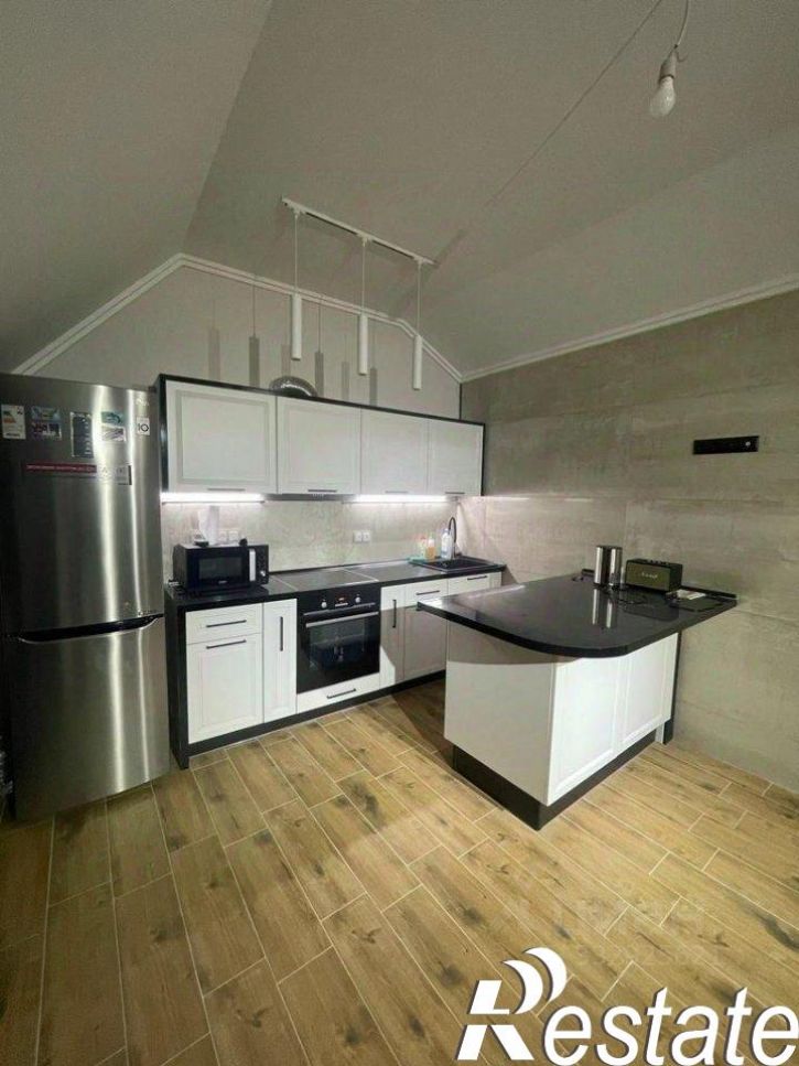 3-комн квартира улица Пархоменко, 19,  д. 19