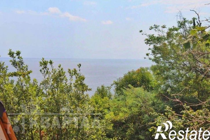 3-комн квартира улица Пирогова, 24,  д. 24