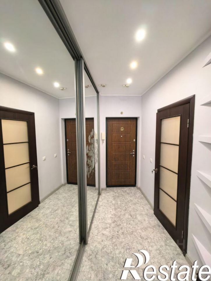 2-комн квартира улица Горького, 87,  д. 87