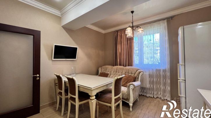 2-комн квартира Клубничная улица, 110,  д. 110