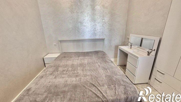 2-комн квартира улица Дмитриевой, 5,  д. 5