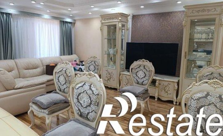 4-комн квартира Демократическая улица, 43,  д. 43