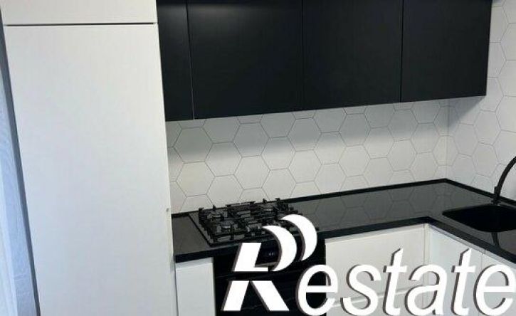 3-комн квартира улица Роз, 63,  д. 63