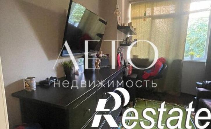 3-комн квартира улица Голенева, 17/9,  д. 17/9