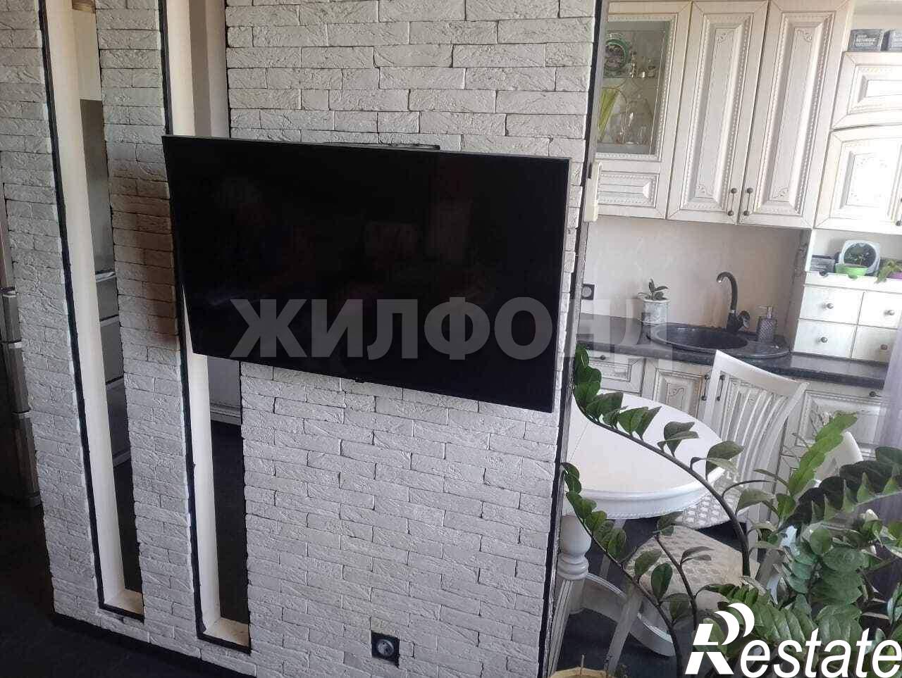 Купить квартиру за 9 000 000 рублей на Макаренко улица, д.34/18