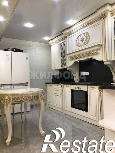 Купить квартиру за 15 800 000 рублей на Тепличная улица, д.83/1