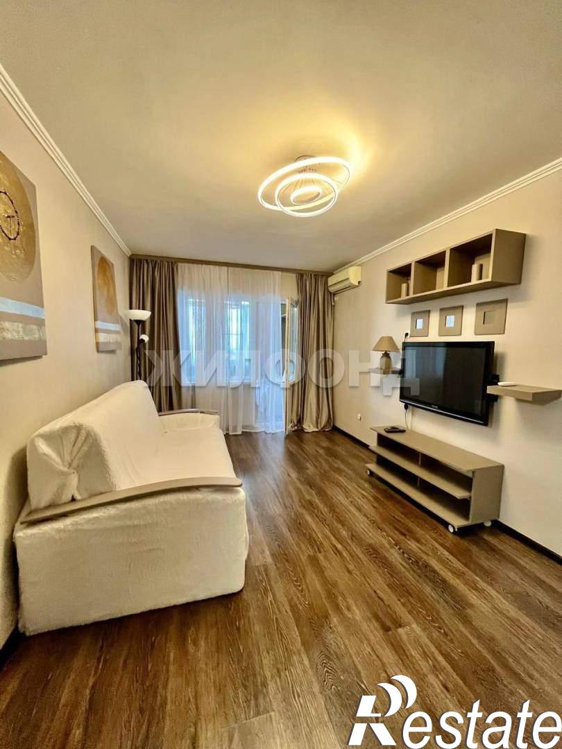Купить квартиру за 11 700 000 рублей на Дмитриевой улица, д.36