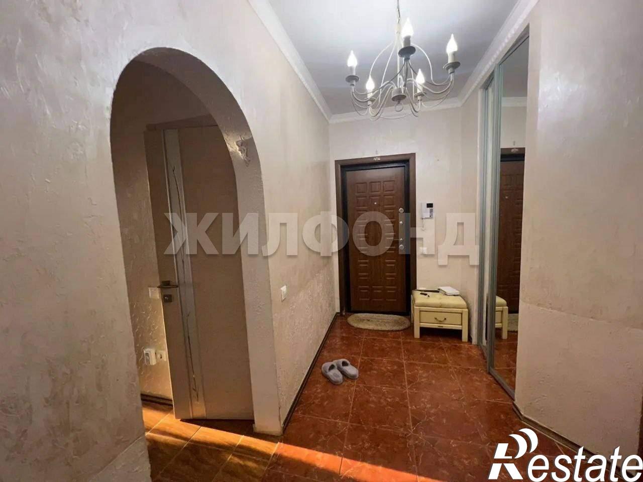 Купить квартиру за 18 500 000 рублей на Есауленко улица, д.4к3