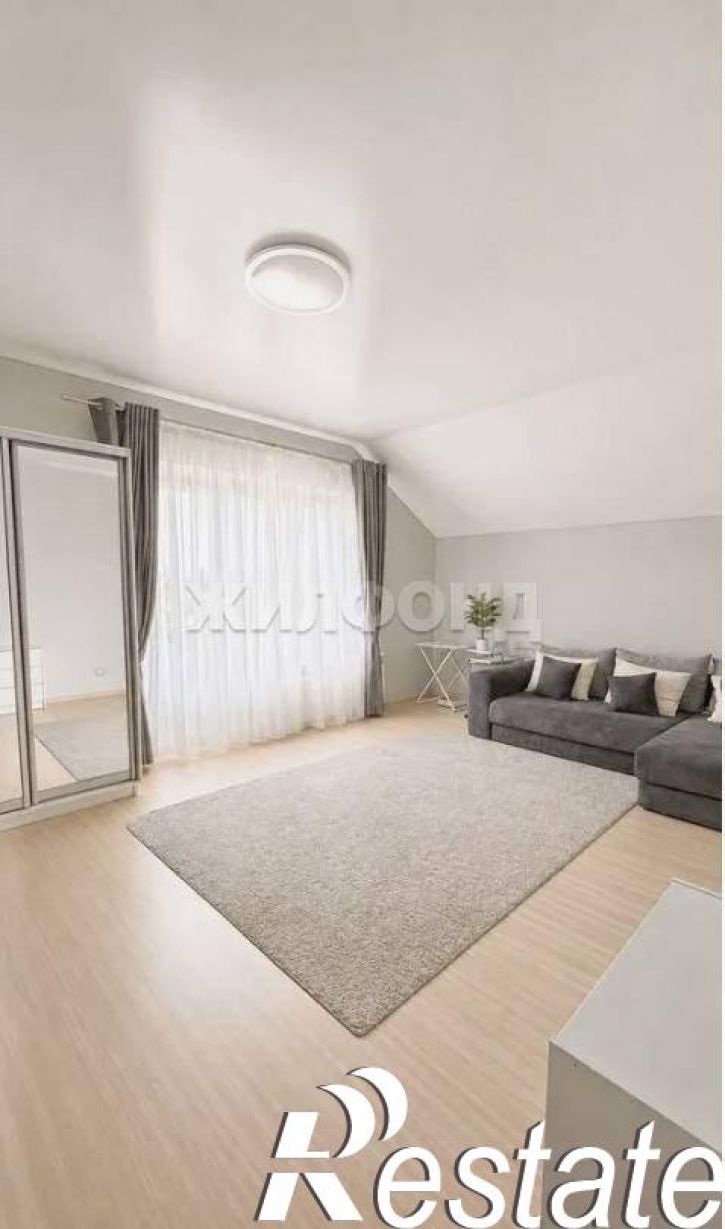 3-комн квартира Крупской улица, д.32