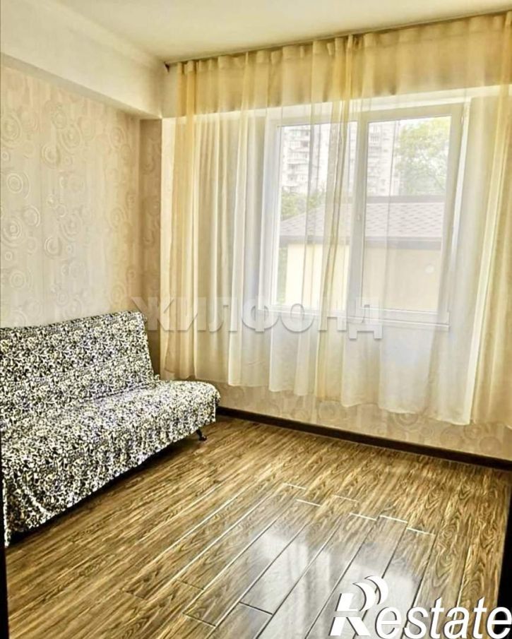 3-комн квартира Полтавская улица, д.32/4