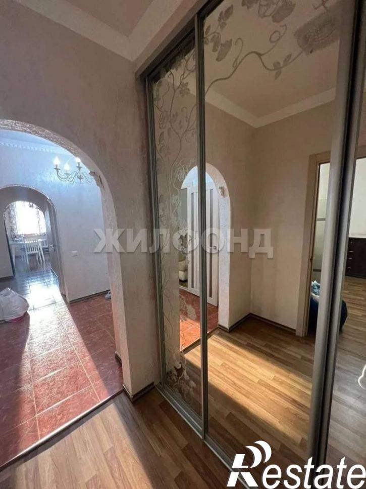 3-комн квартира Есауленко улица, д.4к3