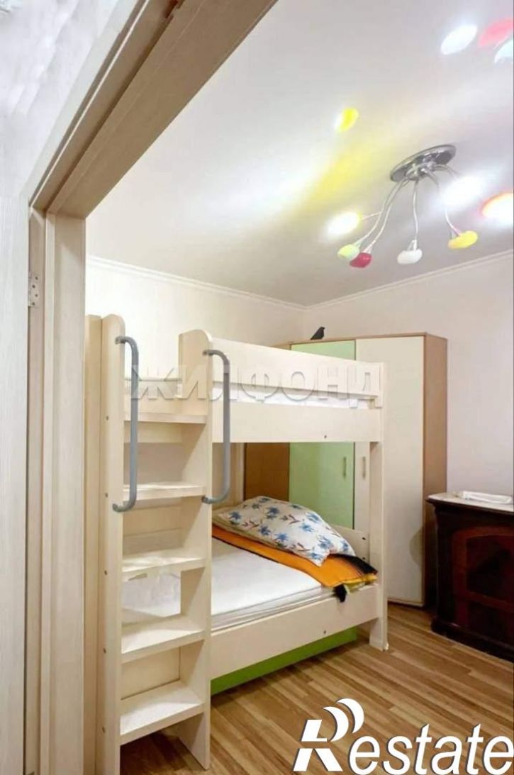 3-комн квартира Есауленко улица, д.4к3