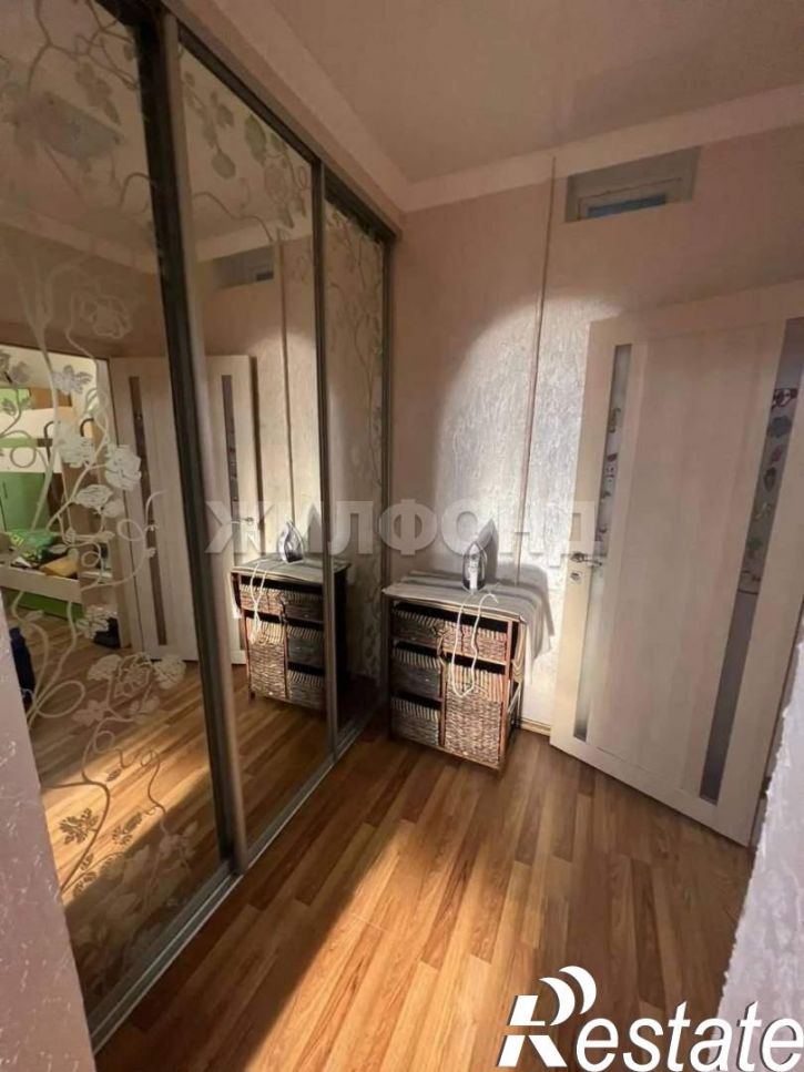 3-комн квартира Есауленко улица, д.4к3