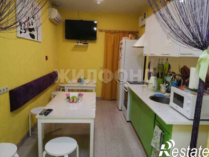 6-комн квартира Островского улица, д.71