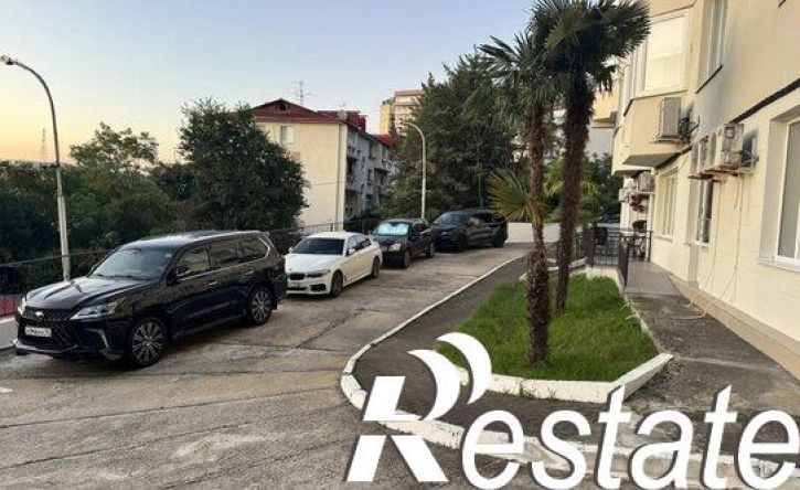 5-комн квартира Учительская улица, 18/6,  д. 18/6
