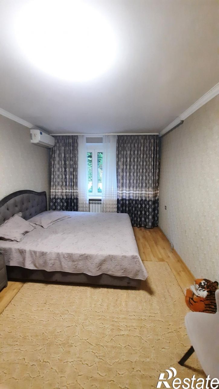 2-комн квартира делегатская , 12