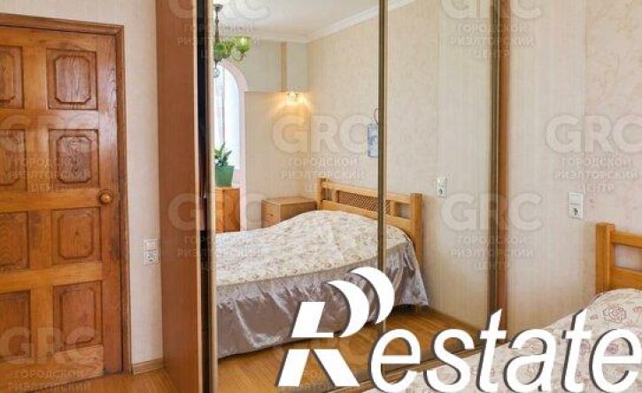 5-комн квартира улица Гагарина, 60,  д. 60
