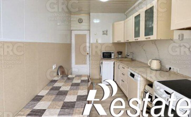 2-комн квартира улица Глазунова, 1,  д. 1